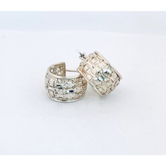 Sterling Silver 925 Textured Hoop Earrings, Snap Back, Lightweight 7.27g Elegant - Picture 3 of 10